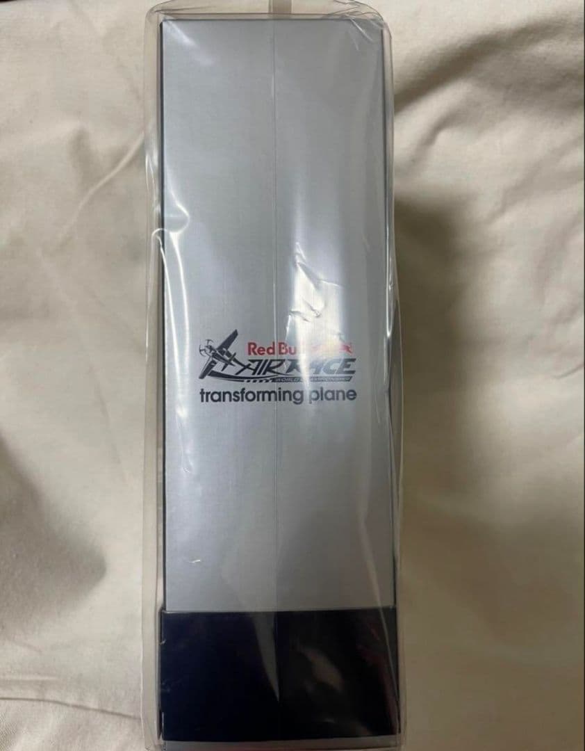 レッドブル　フィギュア　飛行機　レース　redbull 模型　トランスフォーム