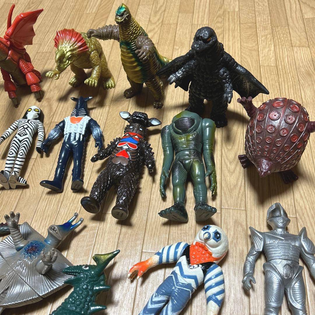 旧ウルトラ怪獣シリーズ　26体セット　昭和怪獣　大量まとめ