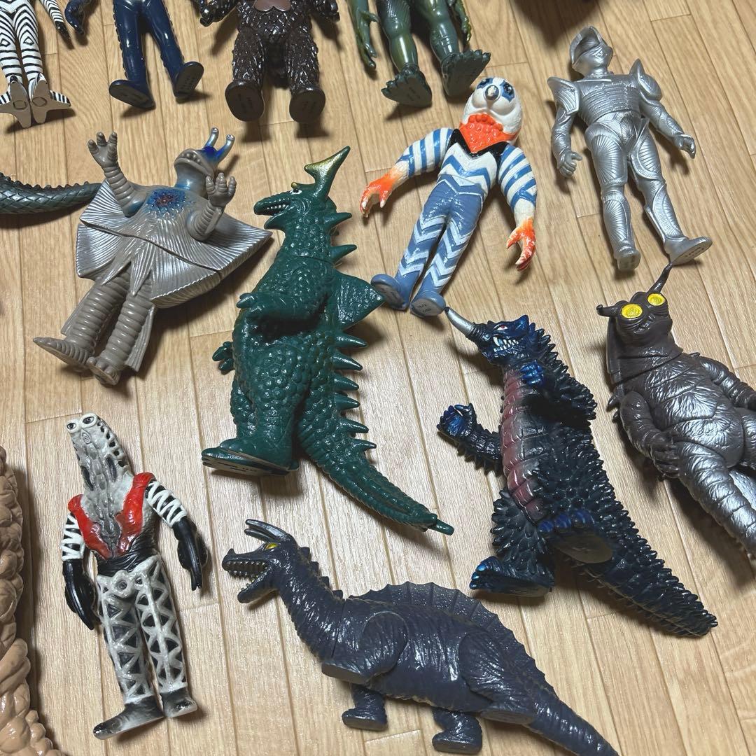 旧ウルトラ怪獣シリーズ　26体セット　昭和怪獣　大量まとめ