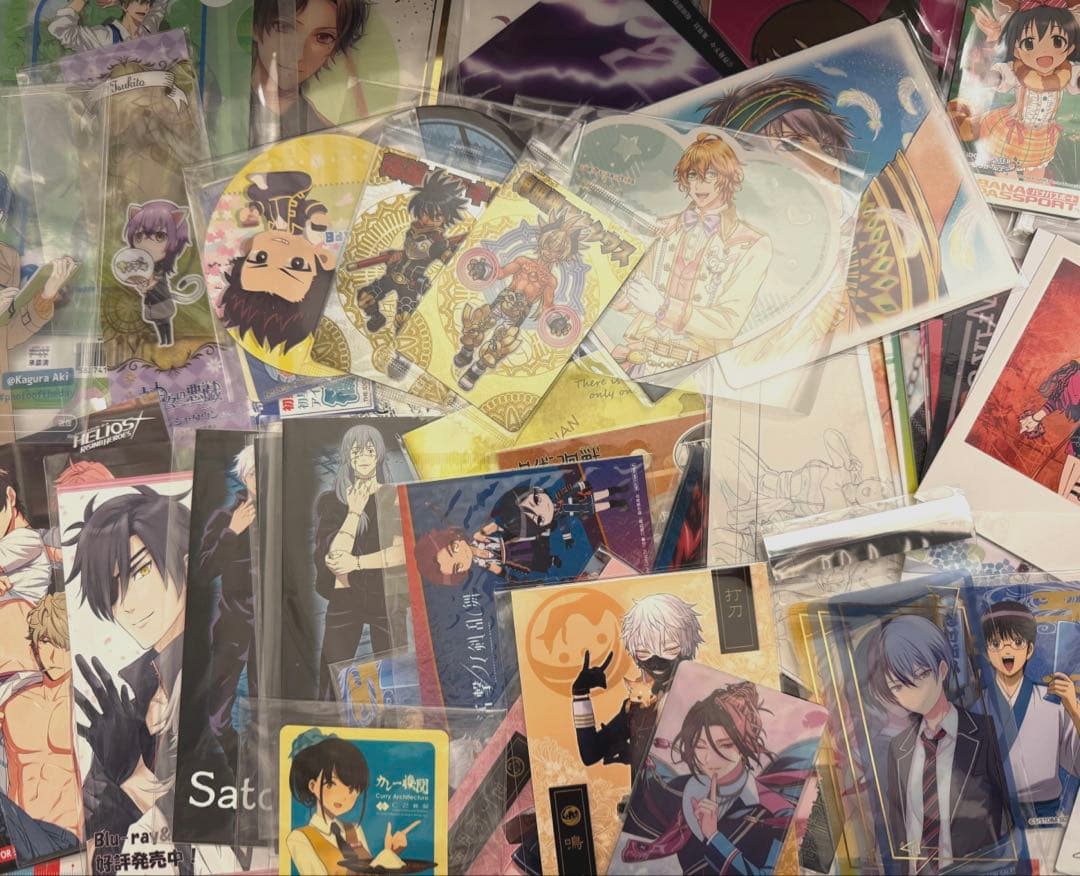 ① アニメグッズ まとめ売り 超大量 紙類・薄物・平物全般