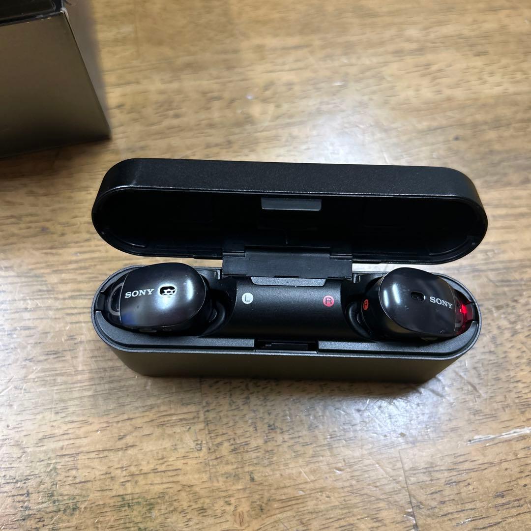 SONY WF-1000X 左のみ聴けます。