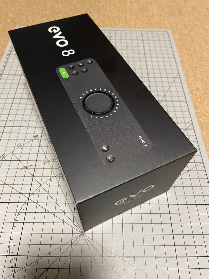 evo 8 オーディオインターフェイス