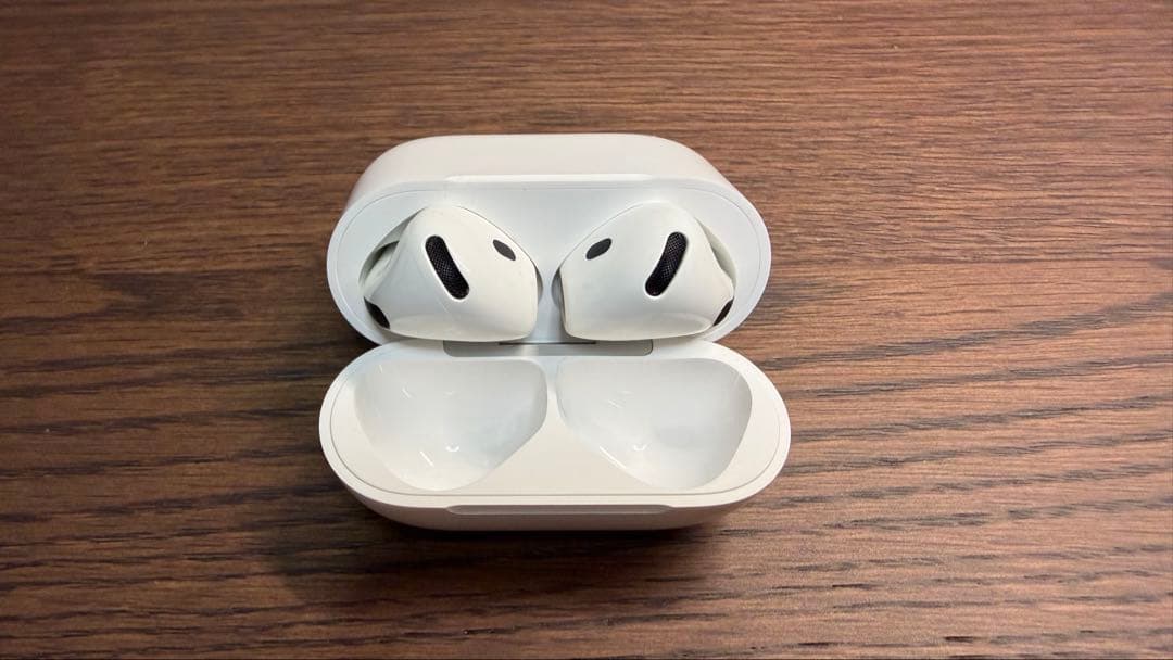 イヤホン Air Pods4