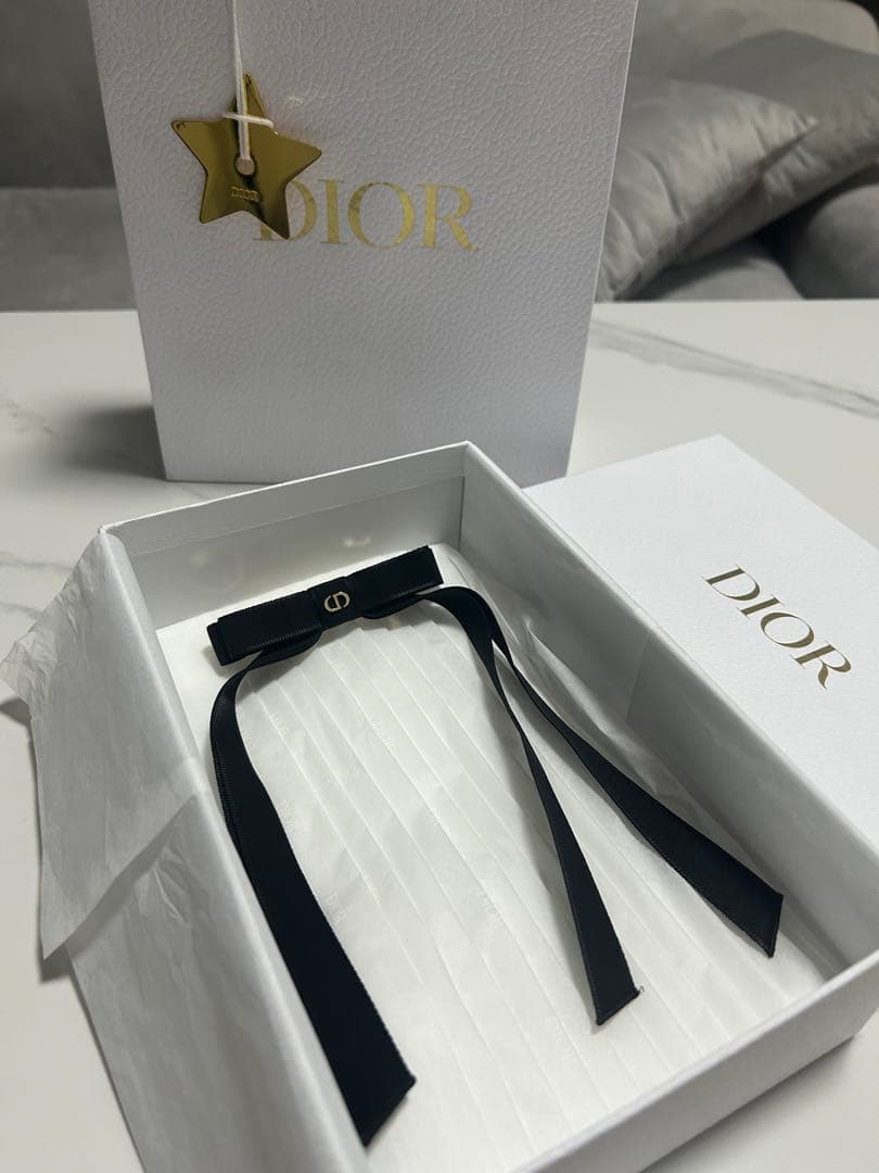 Dior Twist リボンバレッタ　ギフトボックス付き