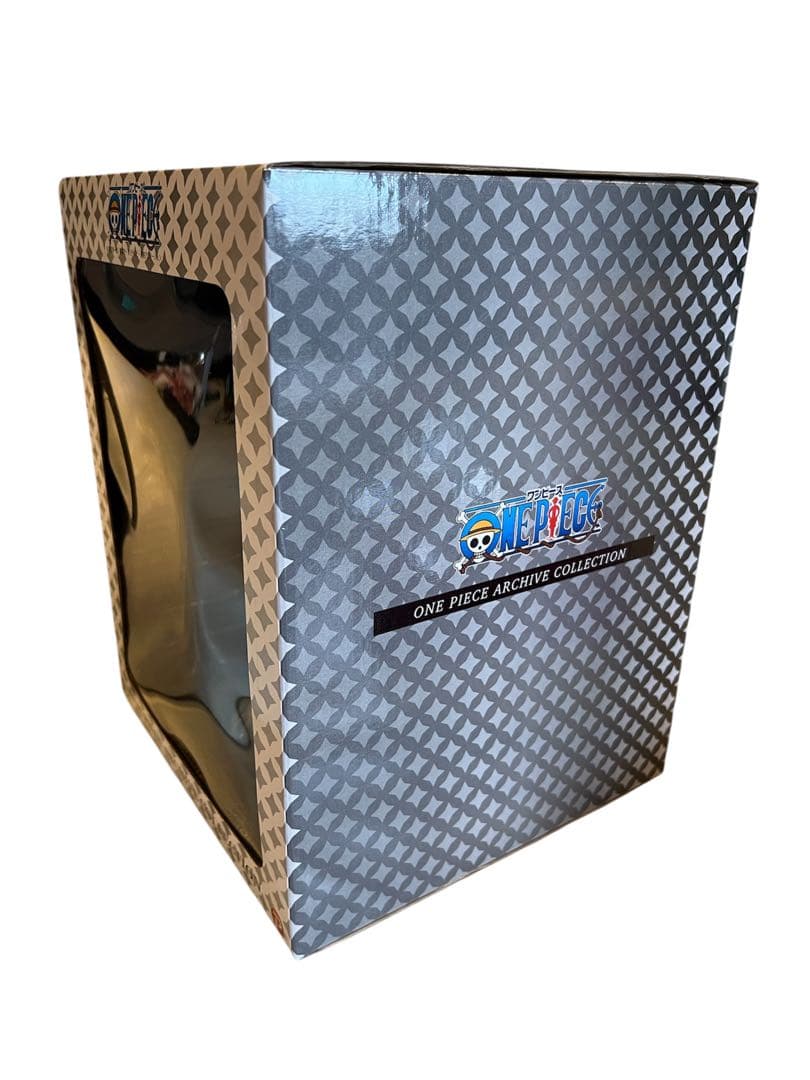 新品未開封　ワンピース　アーカイブコレクション　赤犬　サカズキ　フィギュア