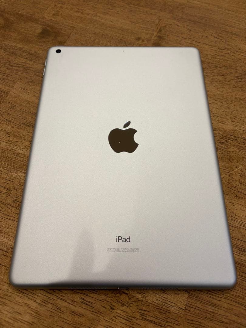 ち*う様 美品】iPad (第7世代) Wi-Fi 32GB シルバー MW75