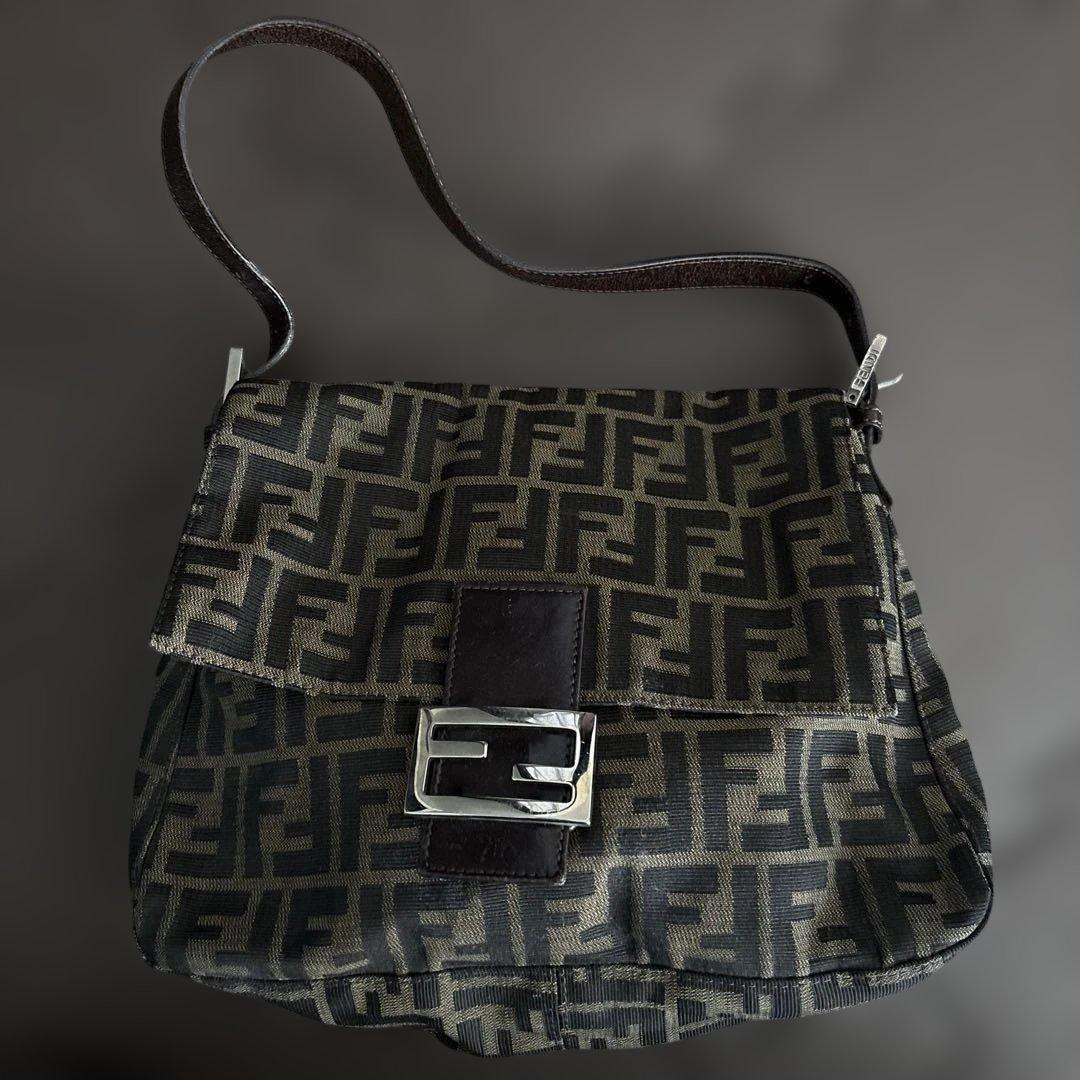 Fendi FFロゴプリント ショルダーバッグ　マンマ