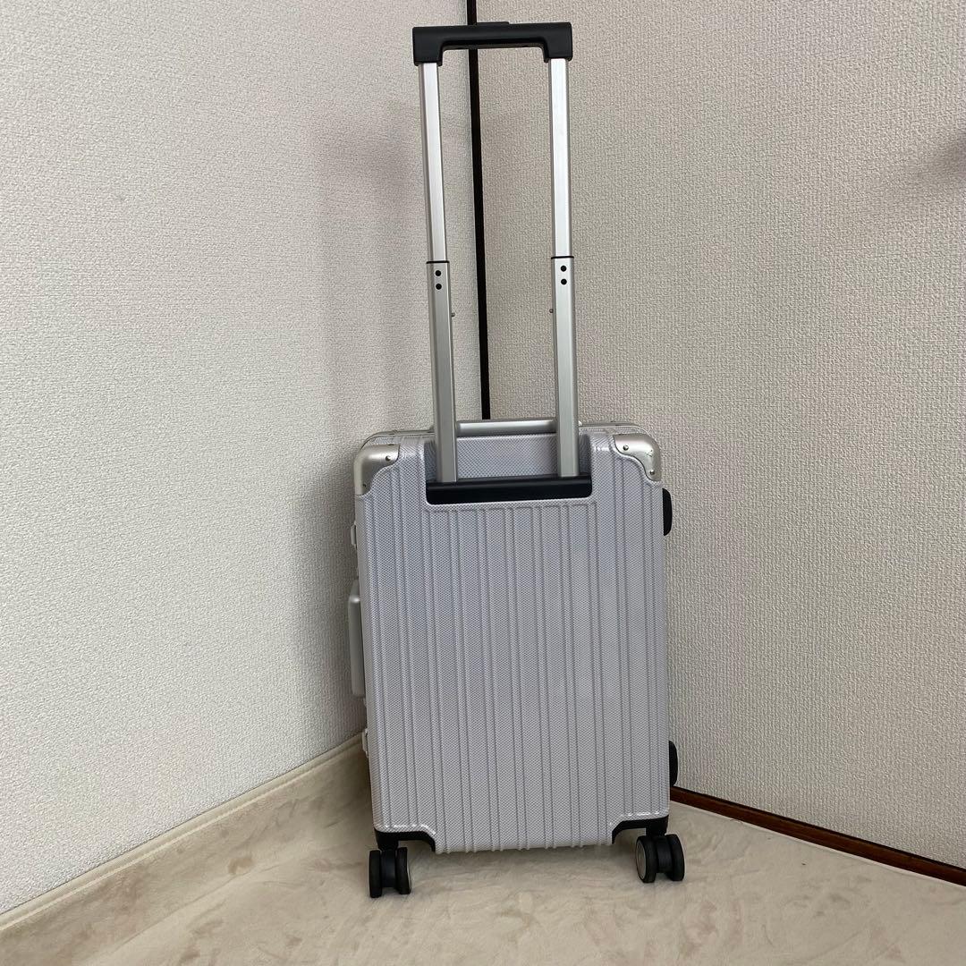 【美品】LOJEL キャリー　スーツケース　4輪