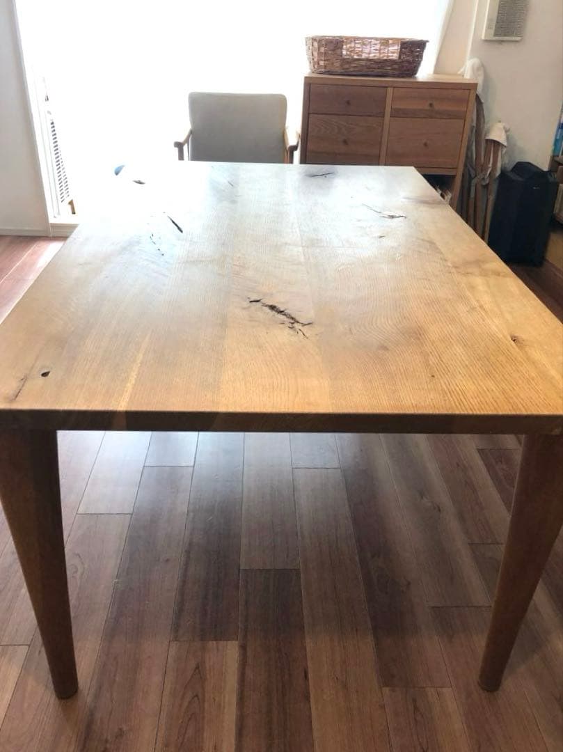 すーさんです 飛騨産業　キツツキ　森のことばシリーズ　ダイニングテーブル