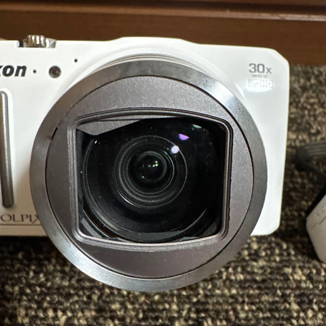 Nikon COOLPIX S9700 ホワイト デジカメ ジャンク