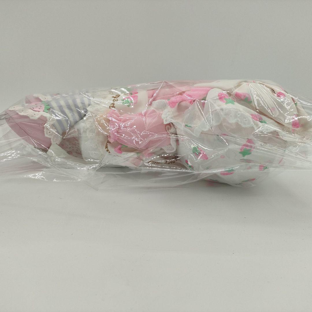 【激レア】キティ✖︎ストロベリーショートケーキ　ぬいぐるみ　イチゴ　サンリオ