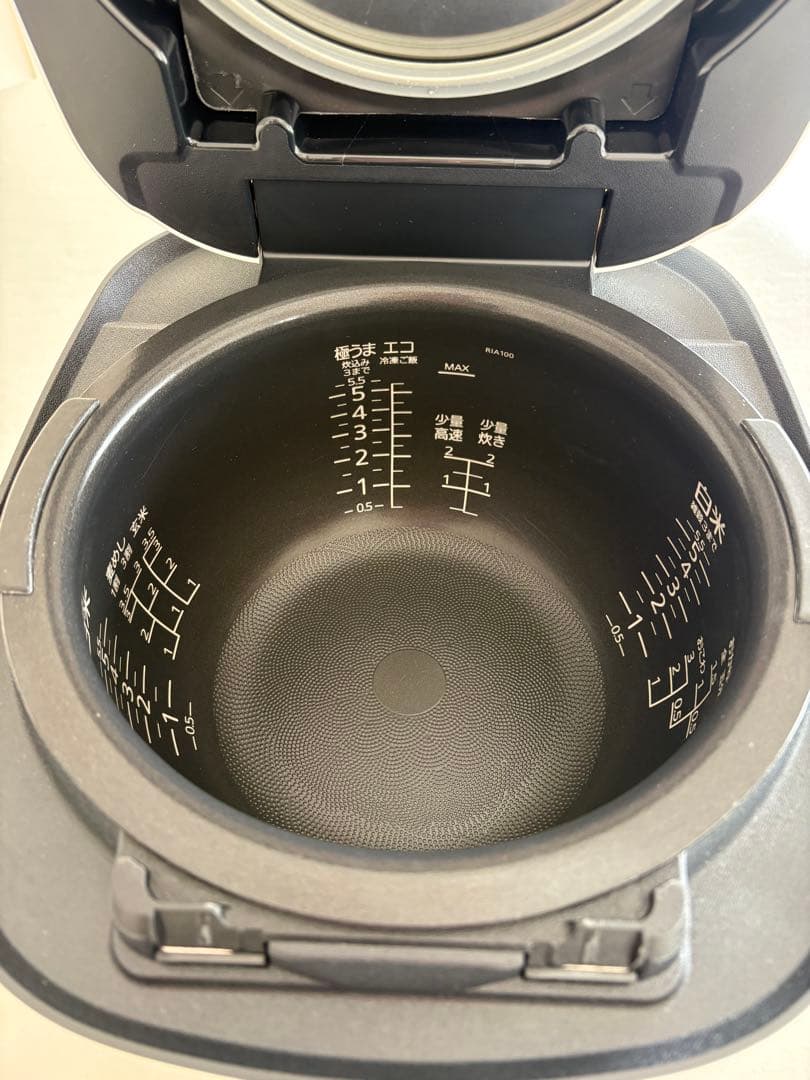 【美品】TIGER 圧力IHジャー炊飯器〈炊きたて〉5.5合 JRI-A100