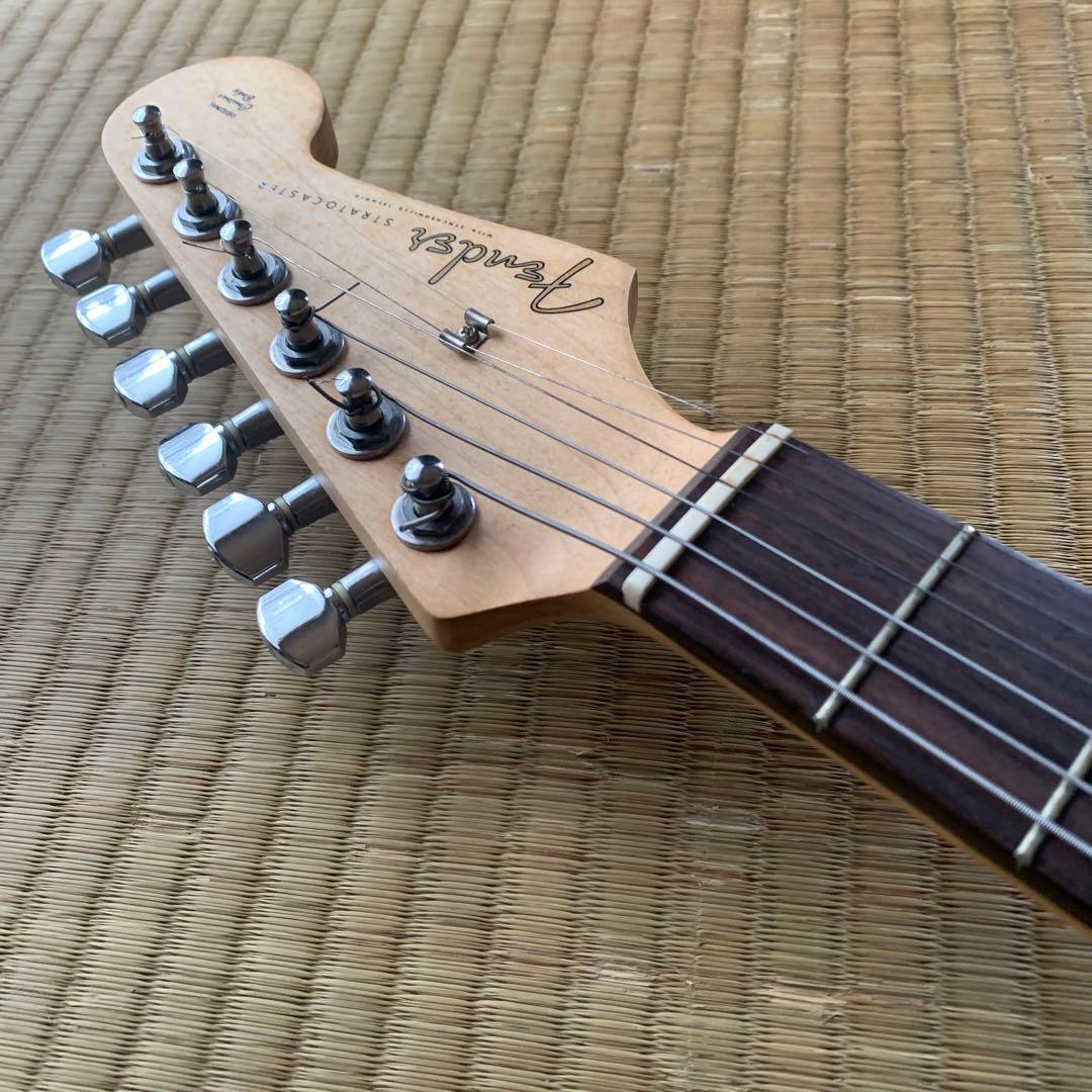 Fender ストラトキャスター　Champ アンプ内蔵　ギター サンバースト