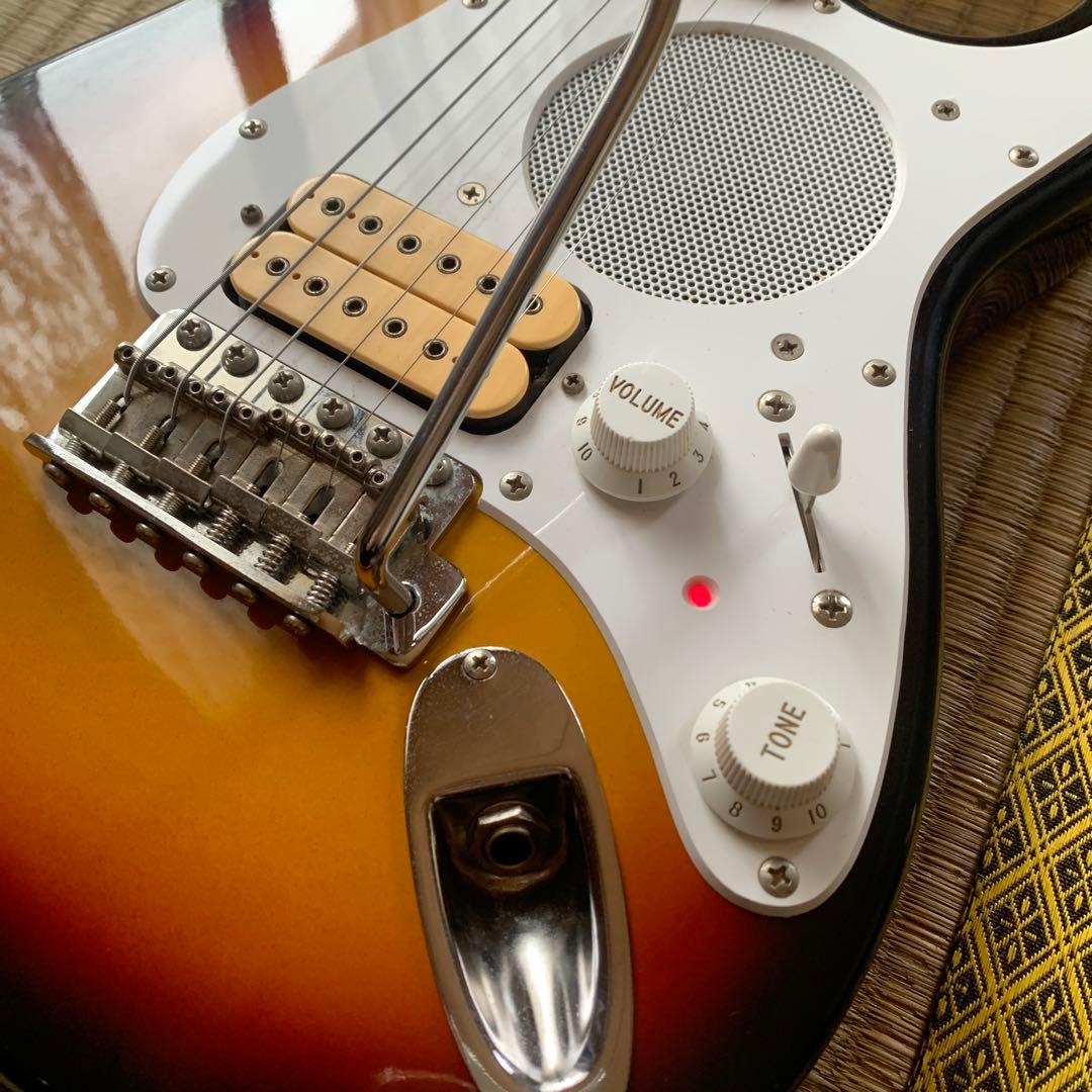 Fender ストラトキャスター　Champ アンプ内蔵　ギター サンバースト