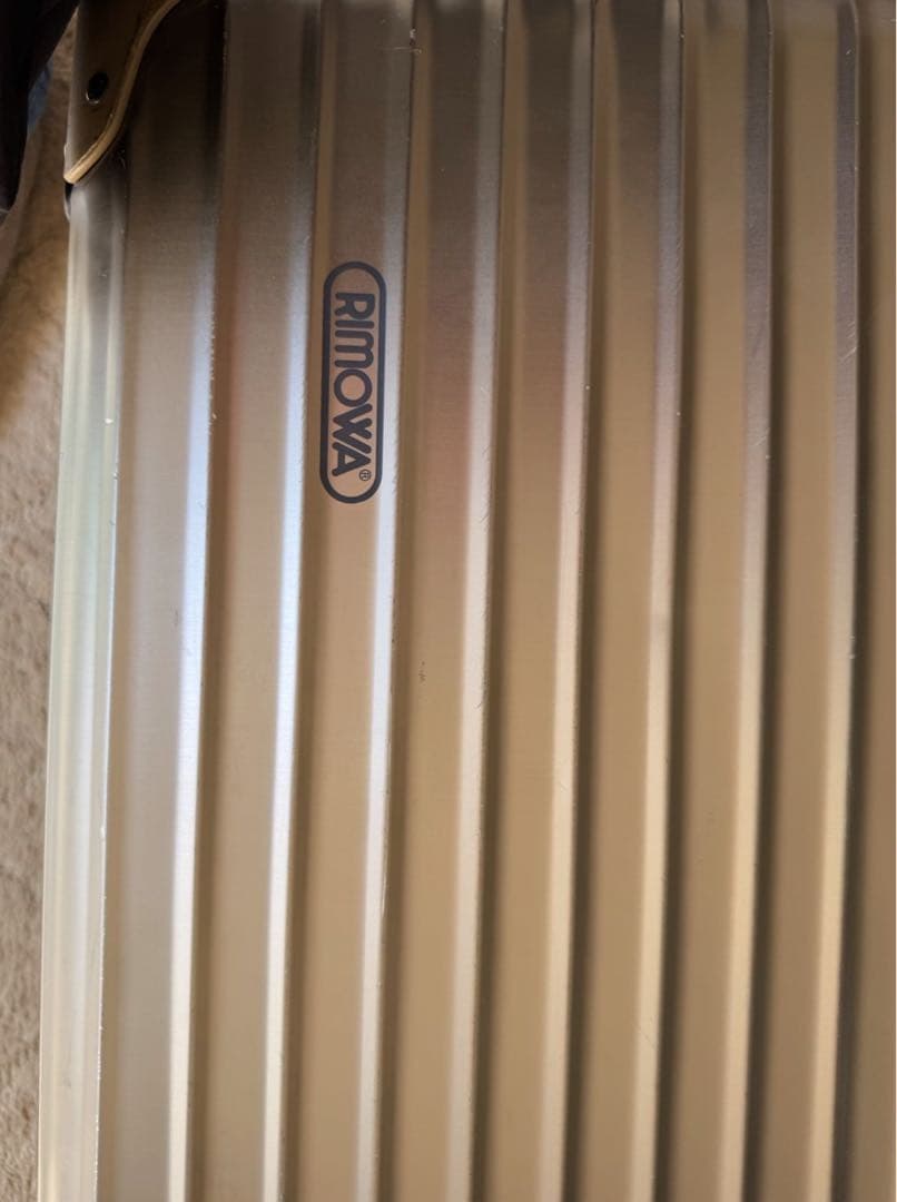 RIMOWA リモワ スーツケース チタン 2輪　32L