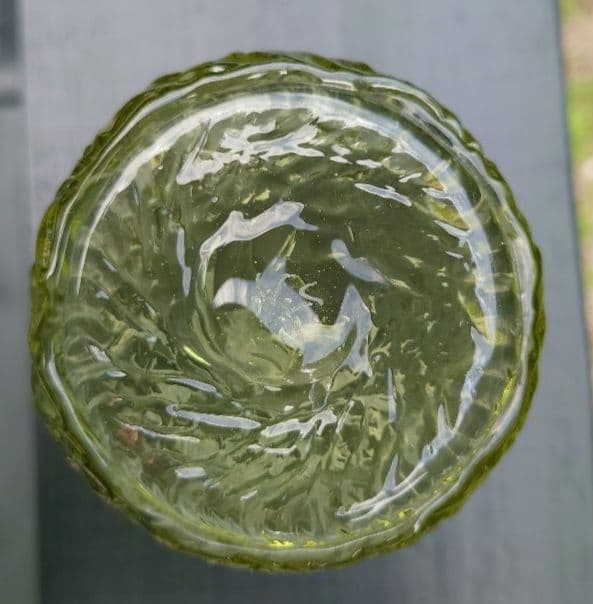 野田収　個展作品　手びねりのグラス(Ａ）新島硝子　コーガ石　自然の緑色