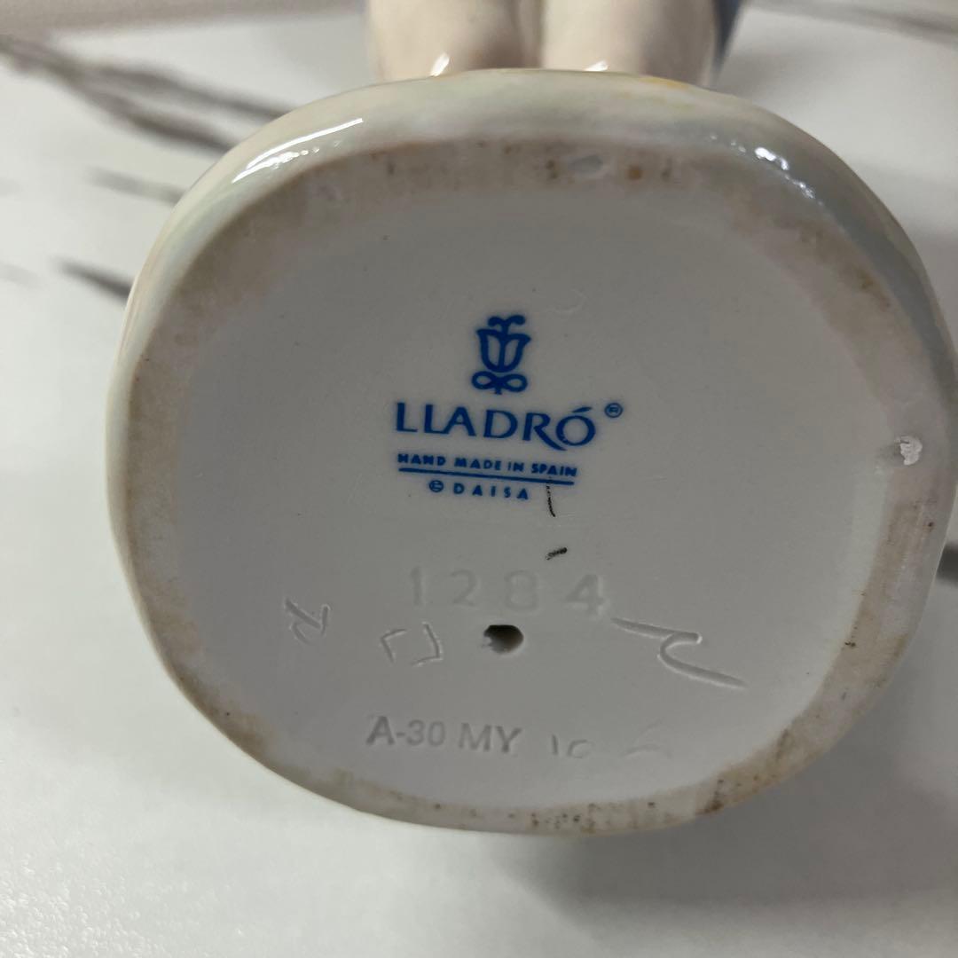 LLADRO リヤドロ 1284 花を持つ少女 フィギュリン 箱付