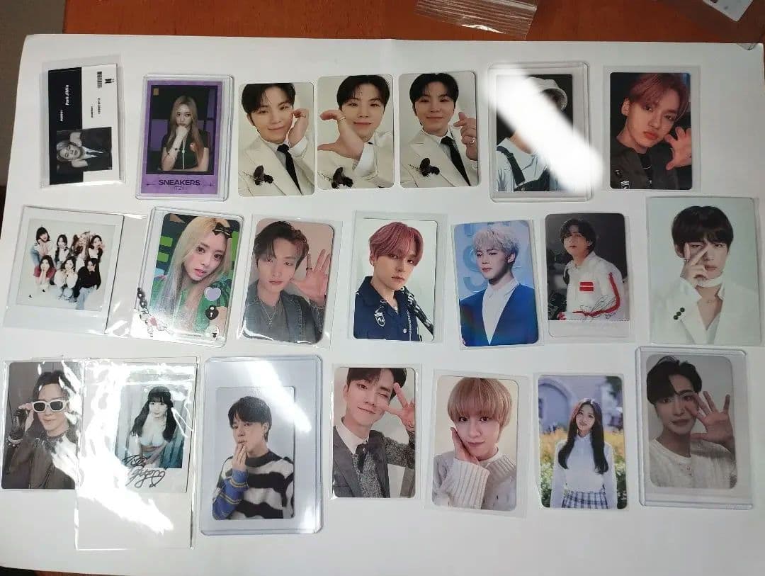 K-POP フォトカード 卸売・まとめ売り｜BTS . バラ売り可