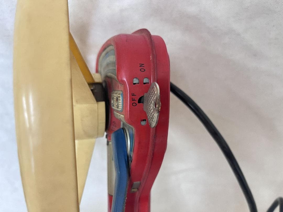 昭和レトロ！【ブリキおもちゃ】 リモコン付きブリキ自動車 動作不良 ジャンク