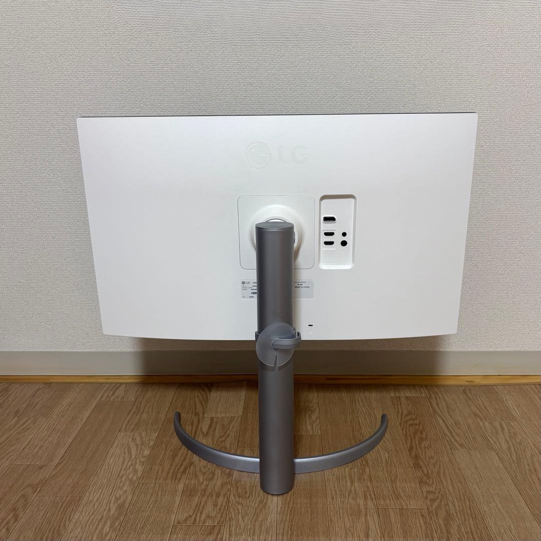 美品 LG 27UP650-W UHD Monitor 27型 4Kモニター