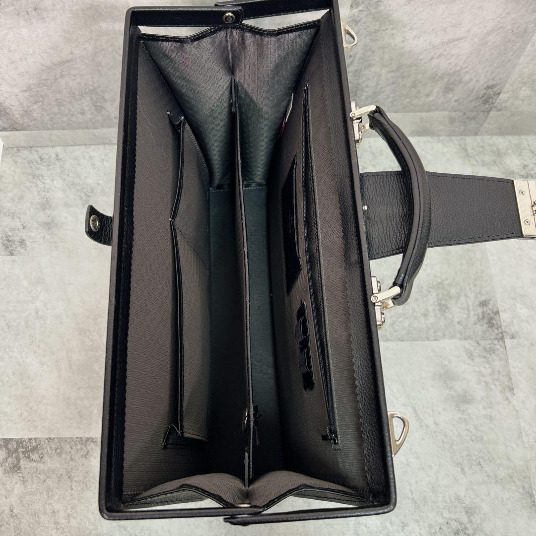 LANVIN ダレスバッグ 本革 2way レザー ブラック 黒 自立 鍵付き