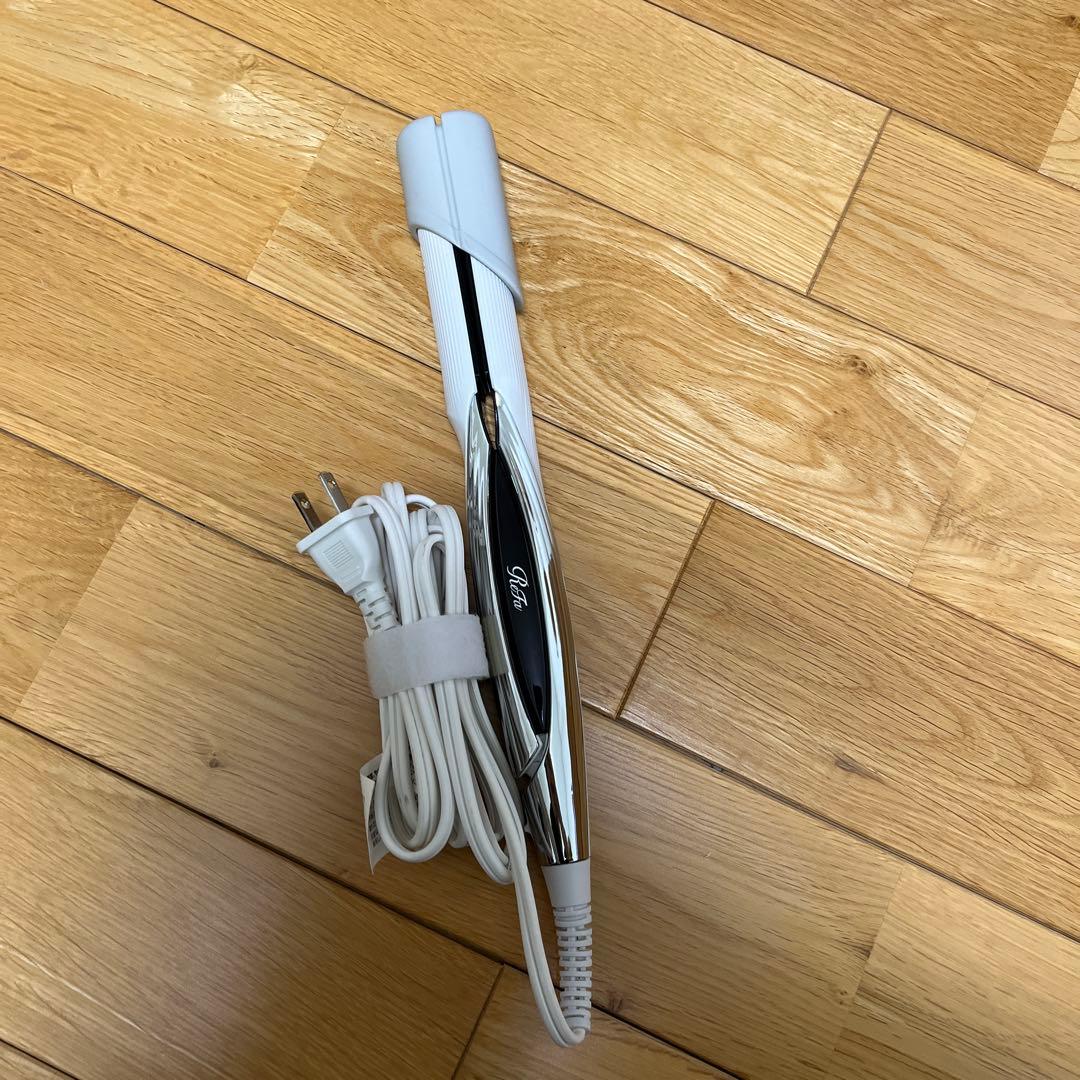 リファ　ホワイト ストレートヘアアイロン