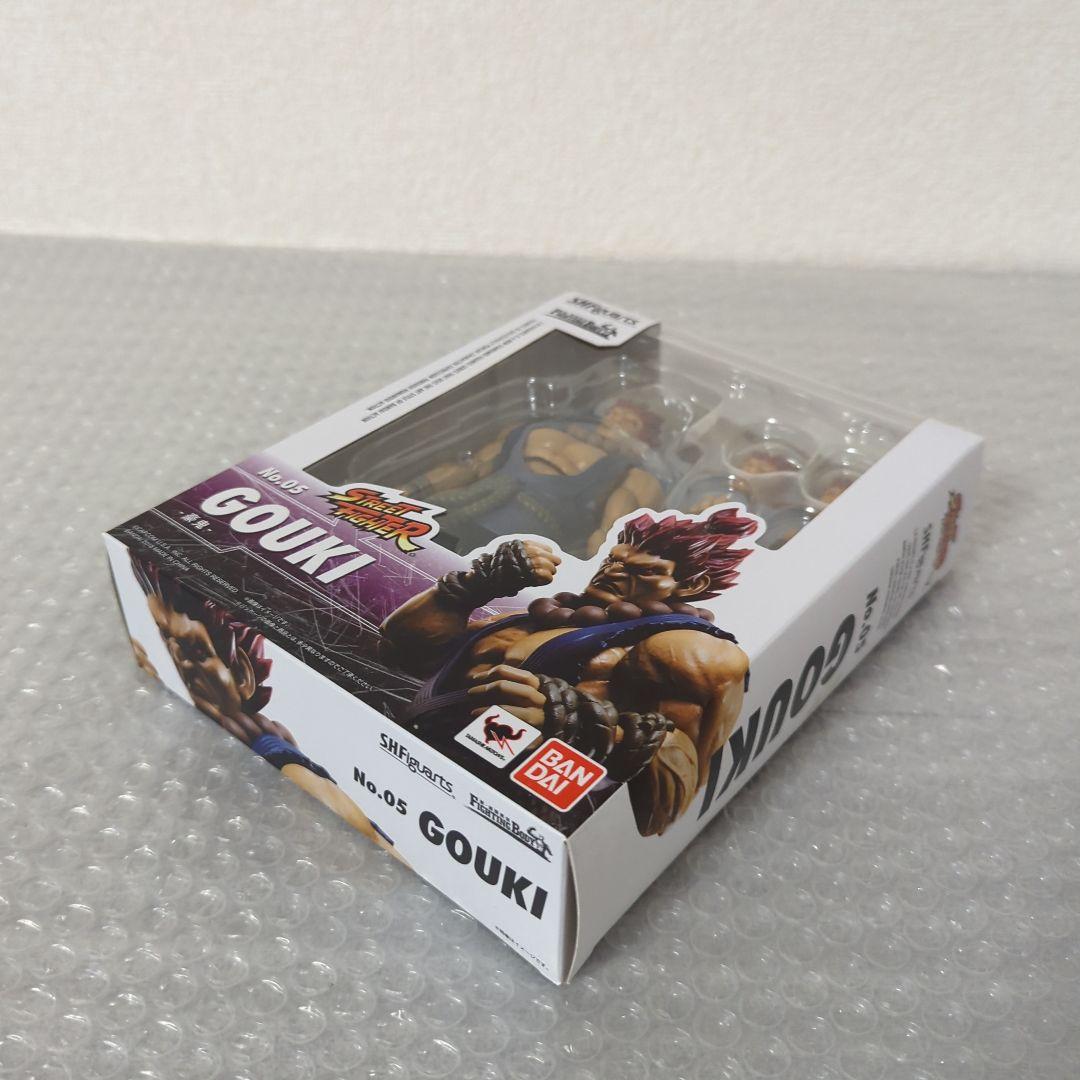 【希少・未開封品】S.H.フィギュアーツ 豪鬼 ストリートファイター フィギュア