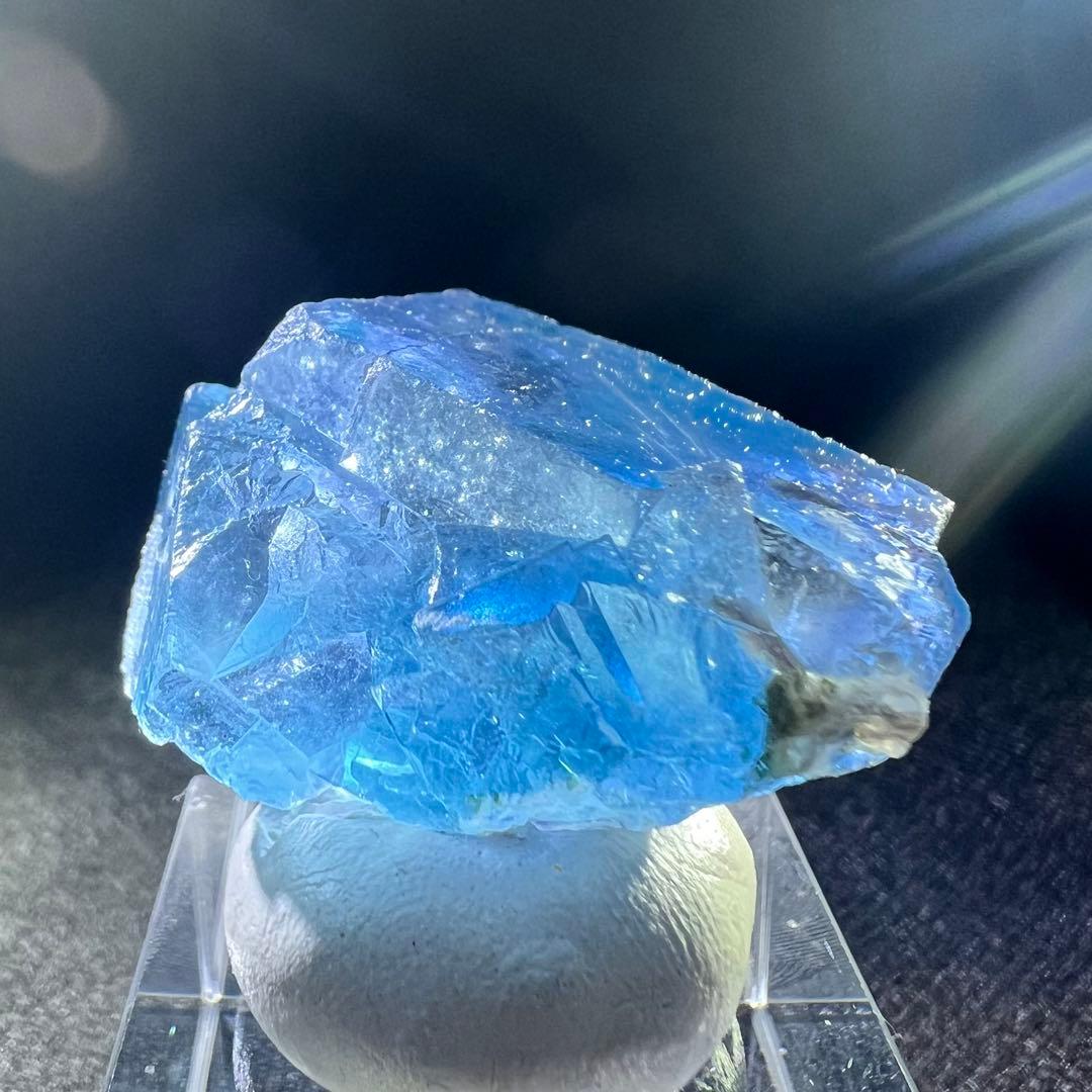 ヤオガンシャン産　「み空色」フローライト　スモーキークォーツ内包