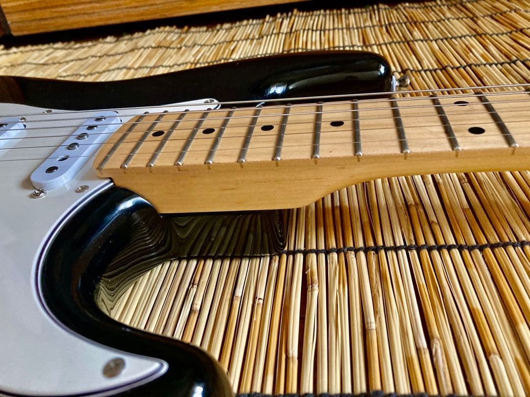 ☆美品 ローノイズピックアップ搭載　新機能を追加したMavis ST