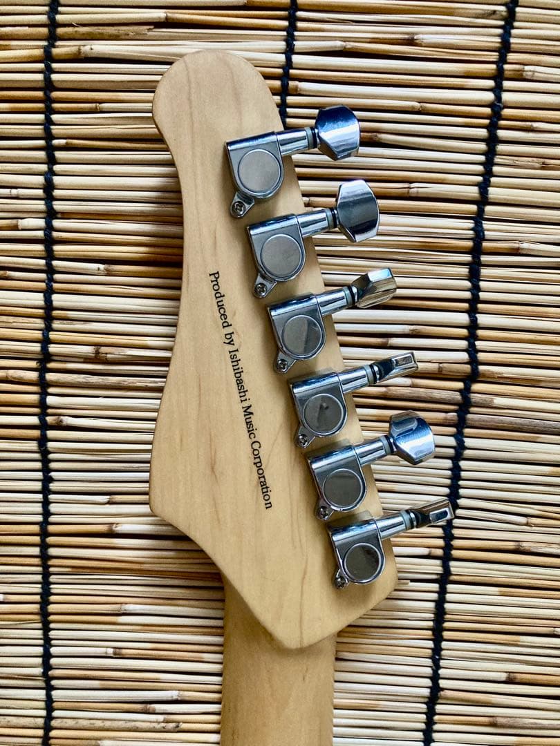 ☆美品 ローノイズピックアップ搭載　新機能を追加したMavis ST