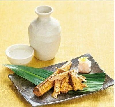 ニッカウイスキー　余市　700ｍｌ　正月は姫かつおで一杯やっか～な～