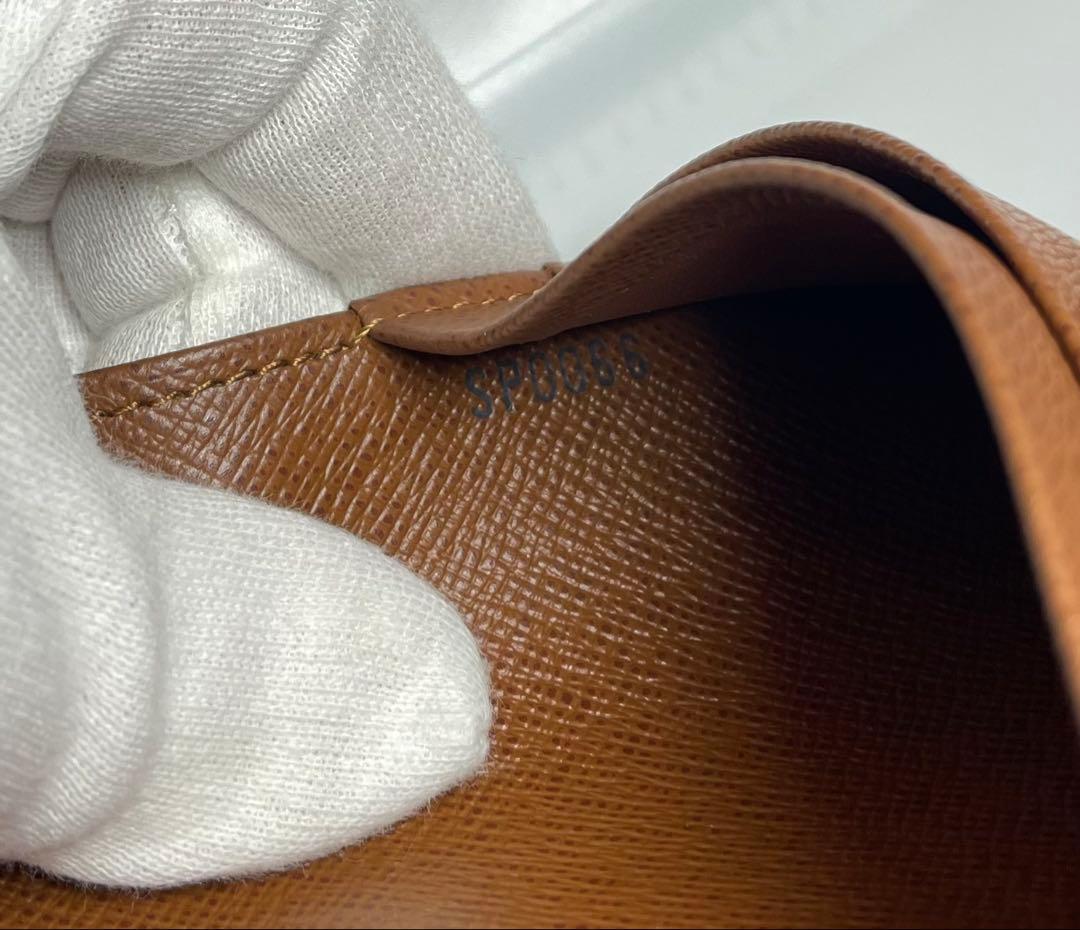 坂712-180 Louis Vuitton 二つ折り財布 ポルトパピエ