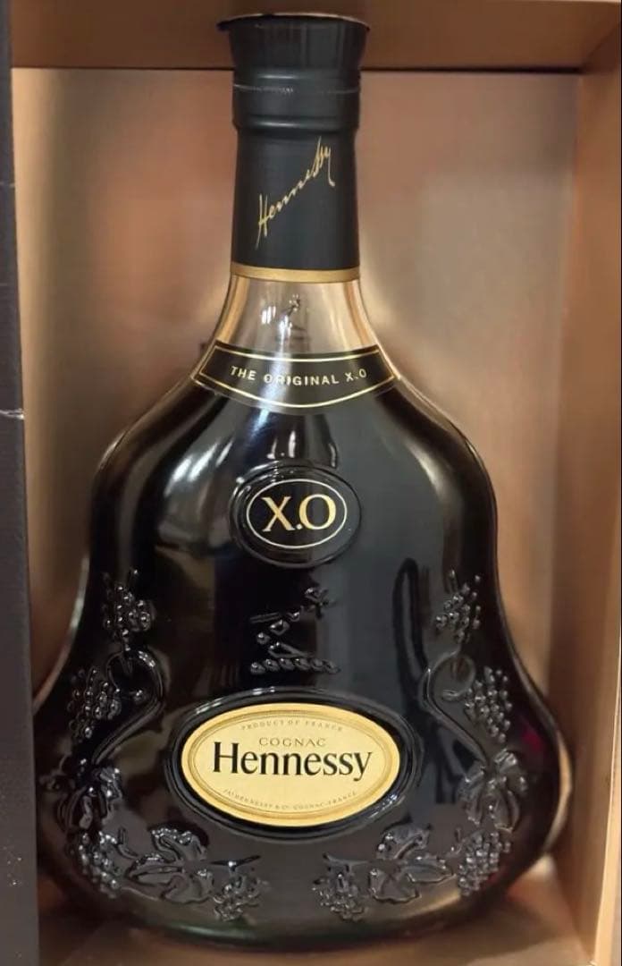 ヘネシーXO Hennessy 黒キャップ 700ml 古酒　箱付き