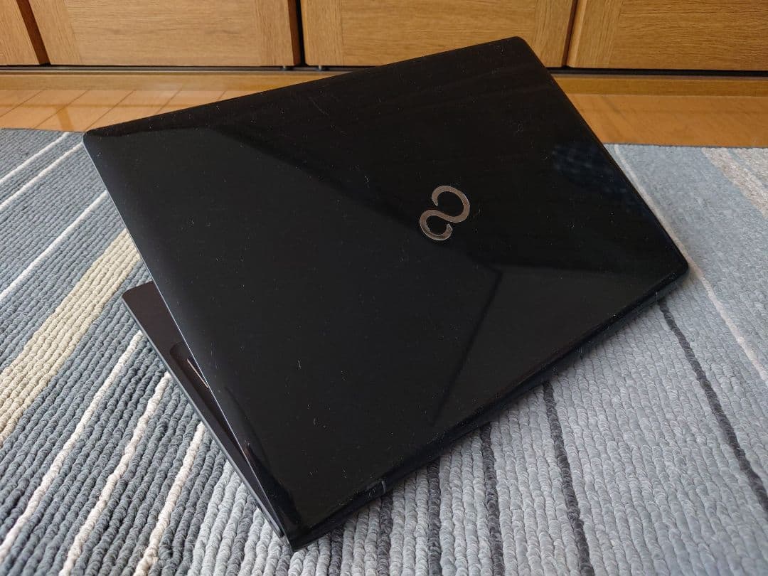 富士通 LIFEBOOK AH77 / Win11 i7 タッチ 最上位