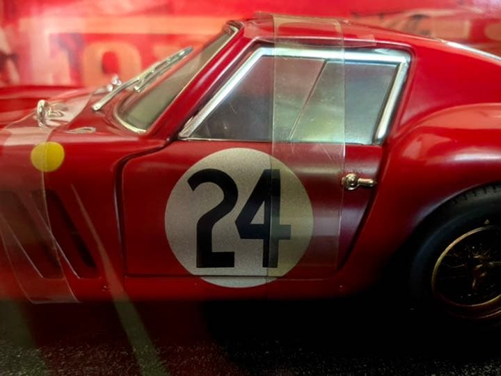 価格変更 1/18 ホットウィール フェラーリ250GTO ウェザリング仕様