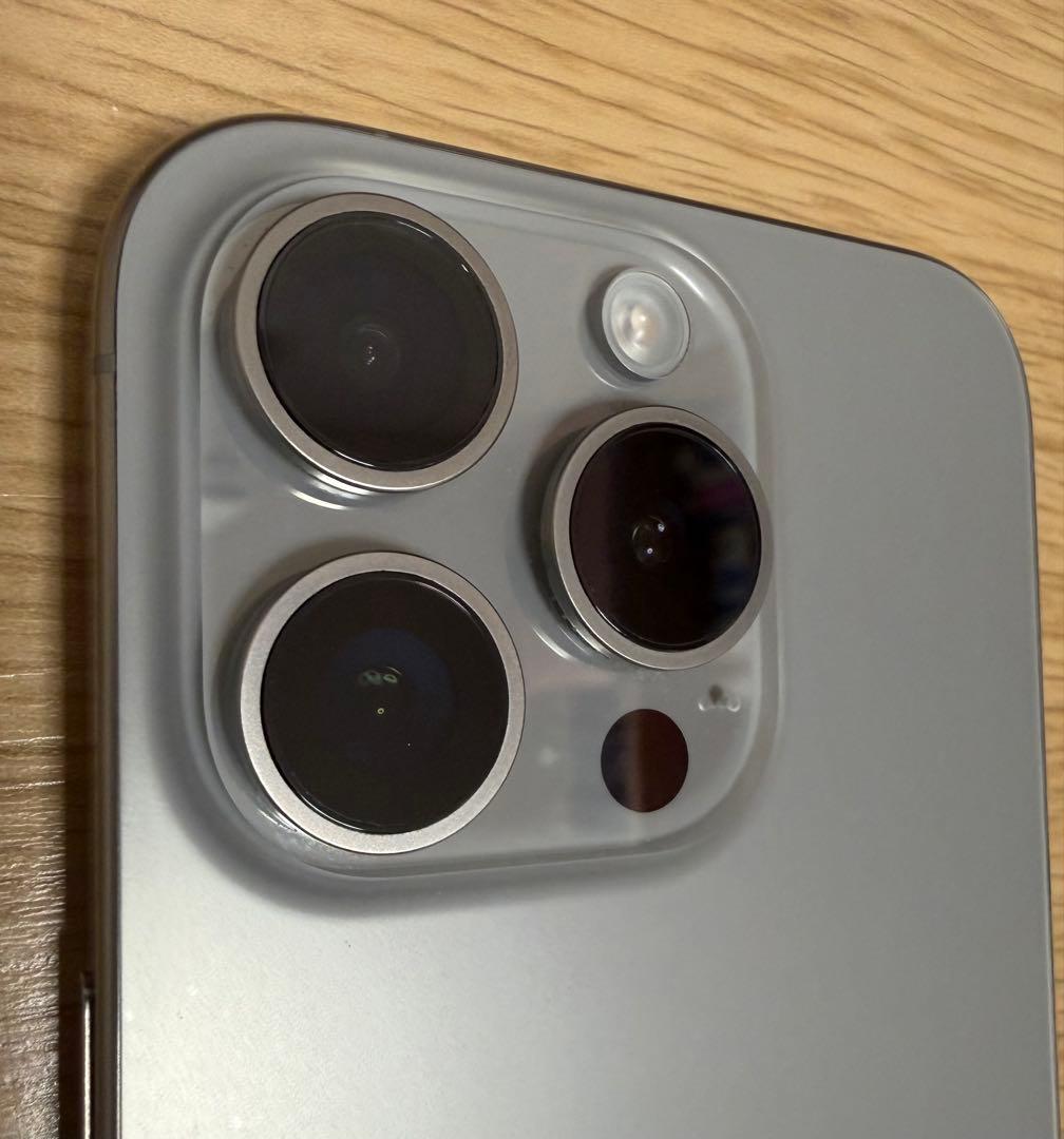 iPhone 15 pro 256GB ナチュラルチタニウム SIMフリー