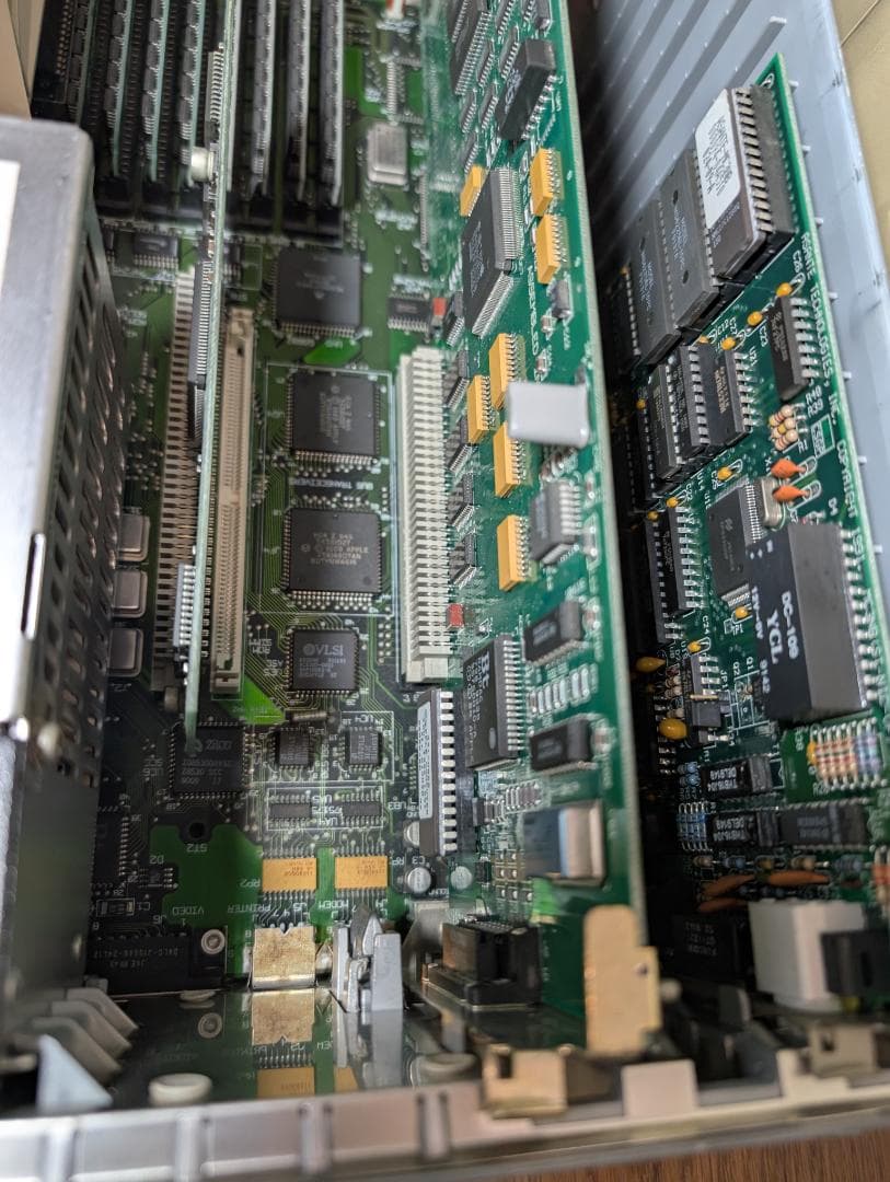 Macデスクトップ old Mac Macintosh IIci Portrait Display