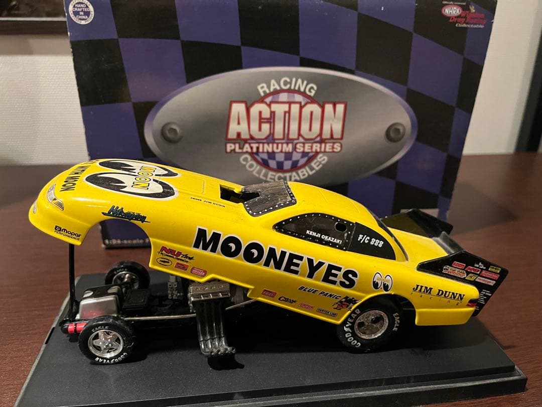 MOONEYES ムーンアイズ　ファニーカー ACTION ミニカー 箱あり