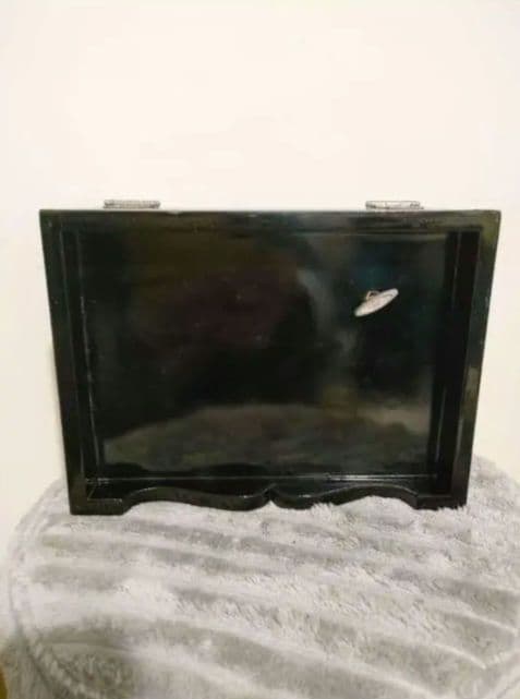 【高級】螺鈿と黒漆◇ 宝石箱 ◇小物入れ◇鏡＆オルゴール付き【貝細工】