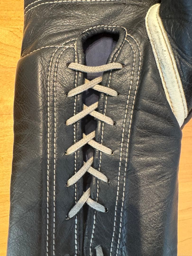 Winning ボクシンググローブ 16オンス(紐)