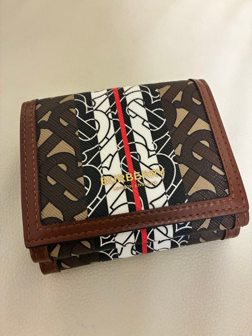Burberry 二つ折り財布 モノグラム