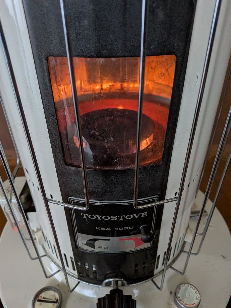 トヨストーブTOYOSTOVE KSA-105D 白色系✕こげ茶色系