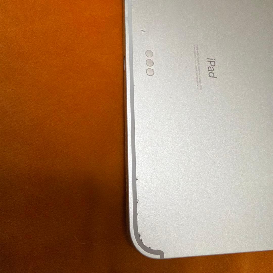 Apple iPad pro 11インチ(第二世代)シルバー 本体、カバー