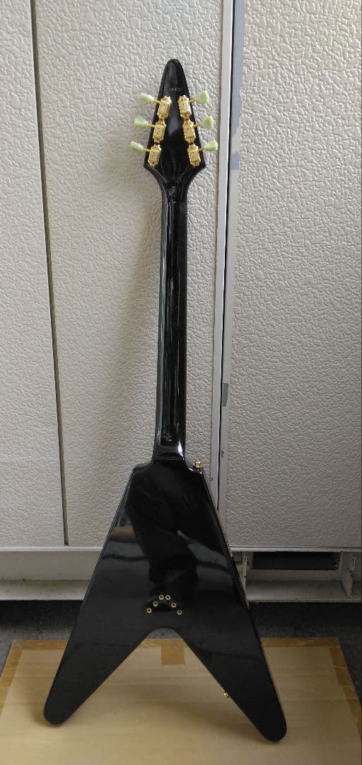 Epiphone 1958Flying V コリーナ