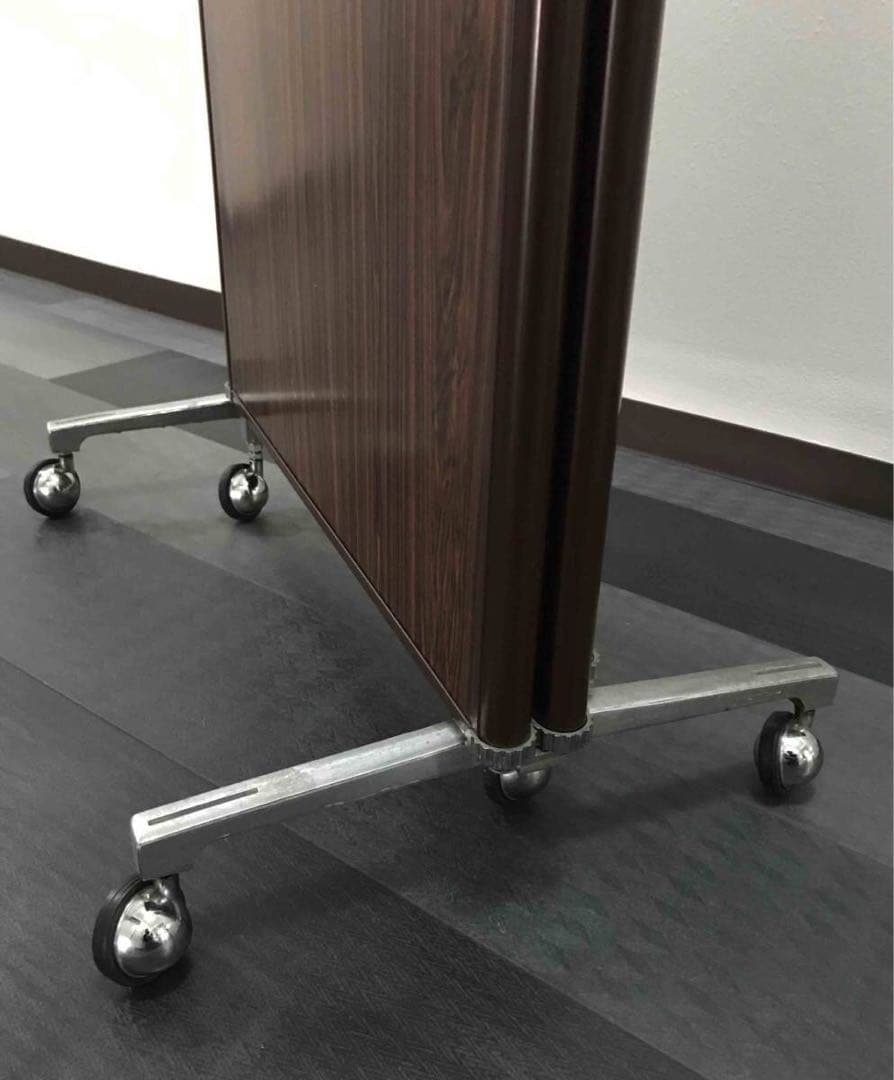 オカムラ OKAMURA 折りたたみパーテーション キャスター 可動