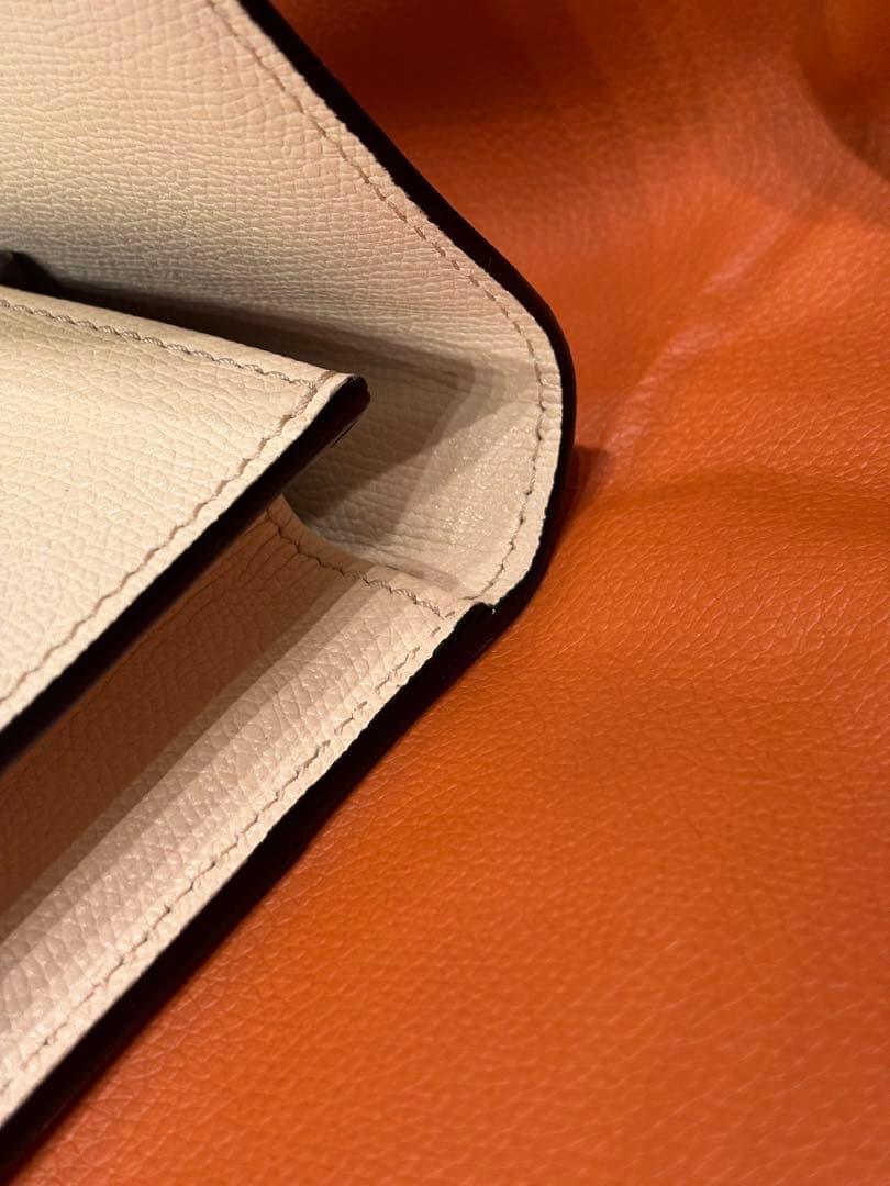 ヴァレクストラ バレクストラ Valextra ブリーフケース ホワイト