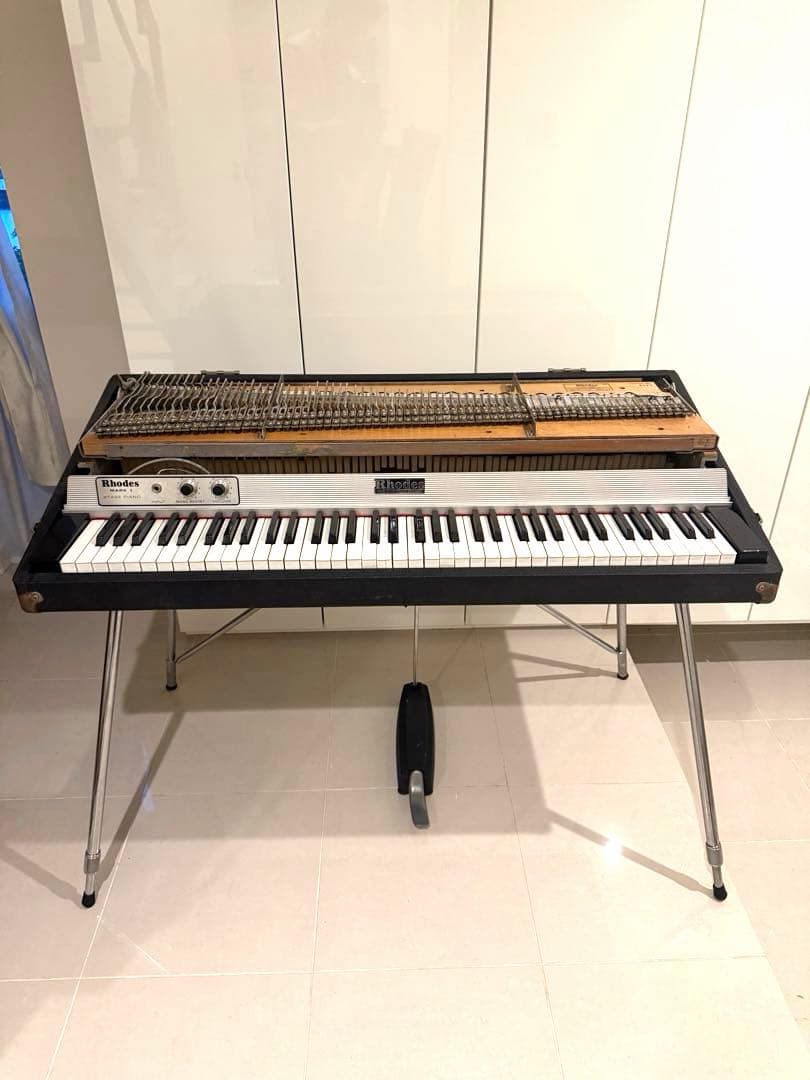 Rhodes MARK 1 STAGE PIANO 73鍵 ジャンク