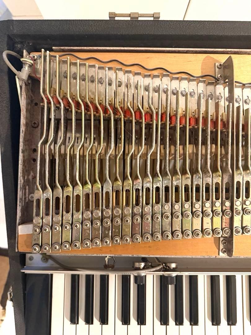 Rhodes MARK 1 STAGE PIANO 73鍵 ジャンク