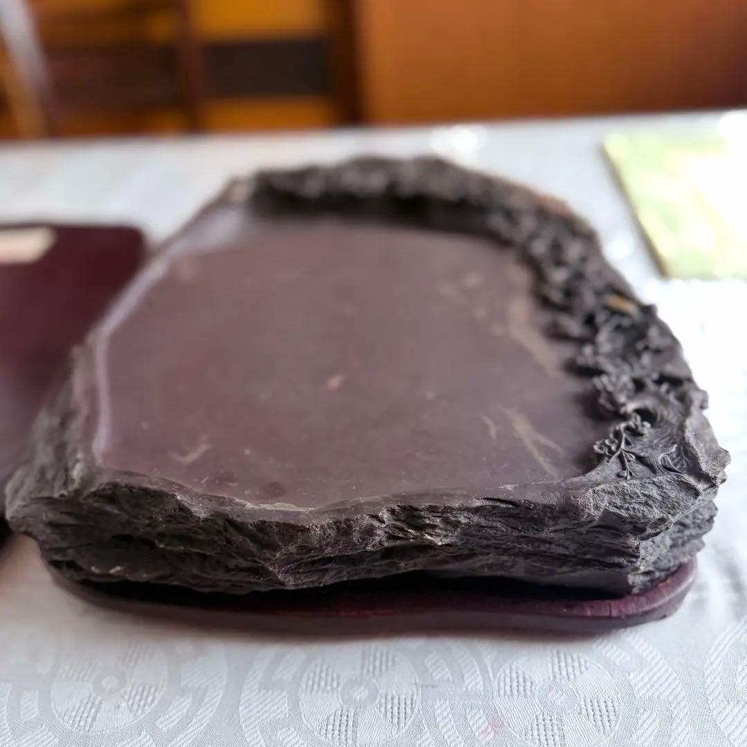 超限定出品18日20時‼️端渓硯大硯　鳥梅陽刻天然眼中國美術唐木台と蓋証明書付①