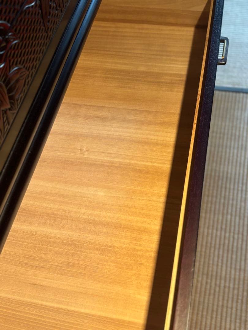 鎌倉彫　桐箪笥